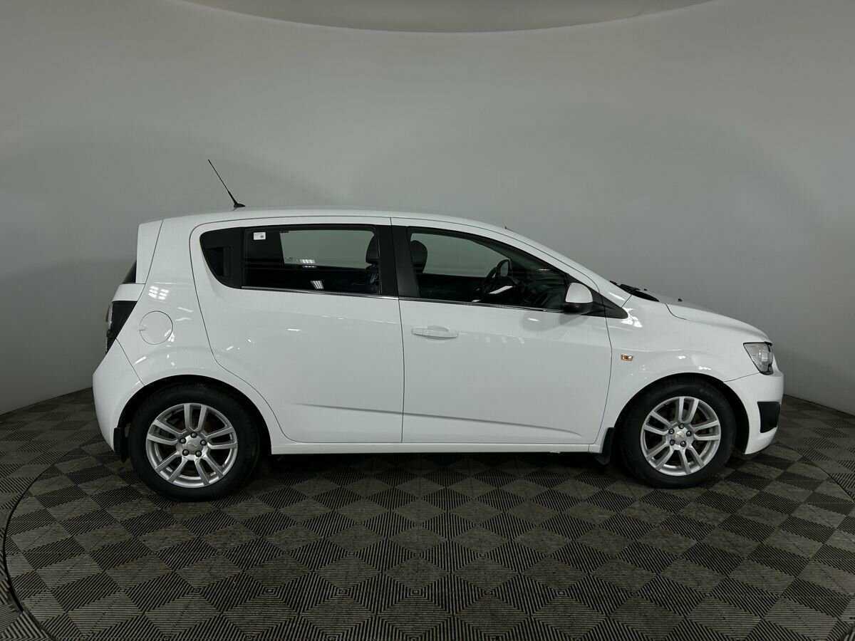 Chevrolet Aveo 2014 года с пробегом. Фото: #3