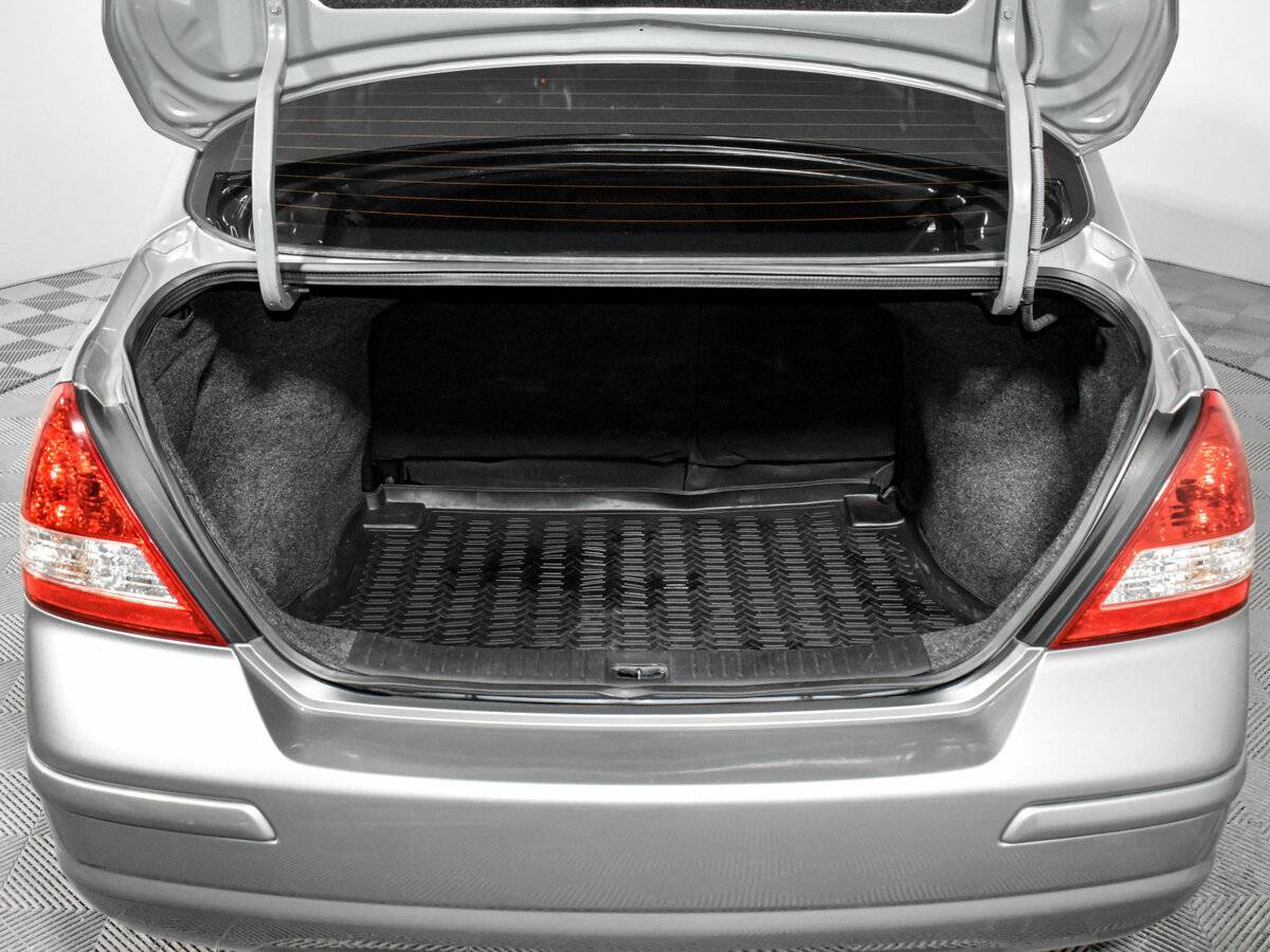 Nissan Tiida 2013 года с пробегом. Фото: #16