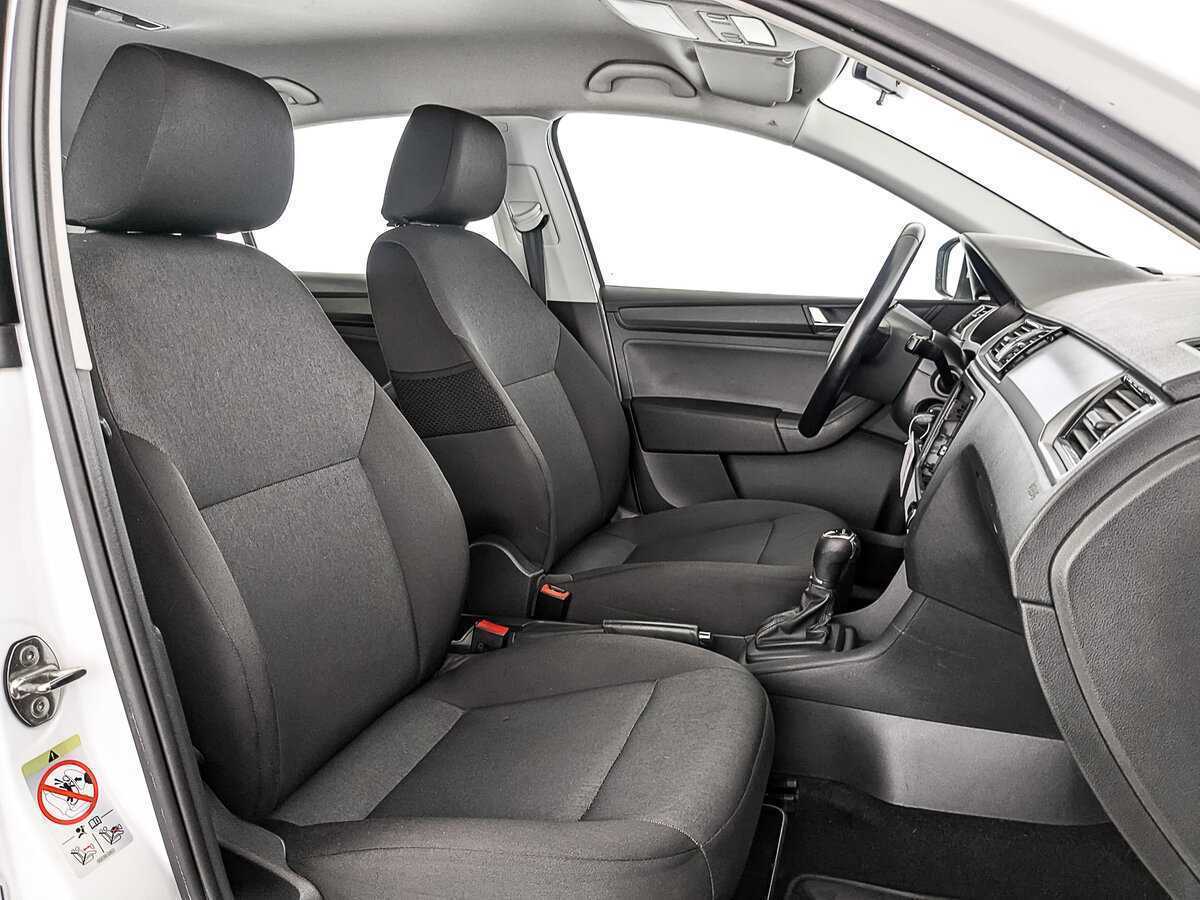 Skoda Rapid 2019 года с пробегом. Фото: #20