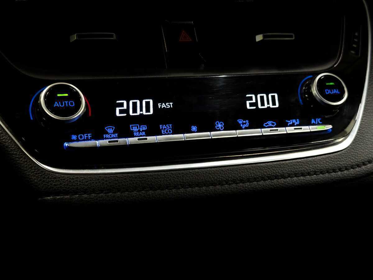 Toyota Corolla 2019 года с пробегом. Фото: #22