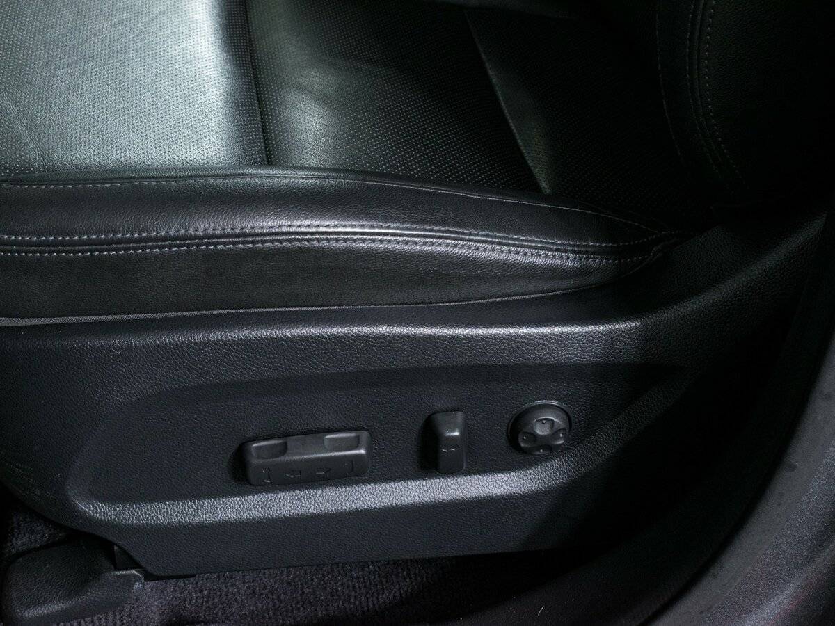 Hyundai Santa Fe 2016 года с пробегом. Фото: #17