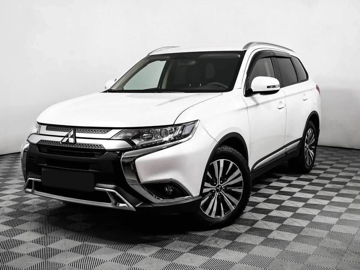 Mitsubishi Outlander 2019 года с пробегом. Посмотреть фото
