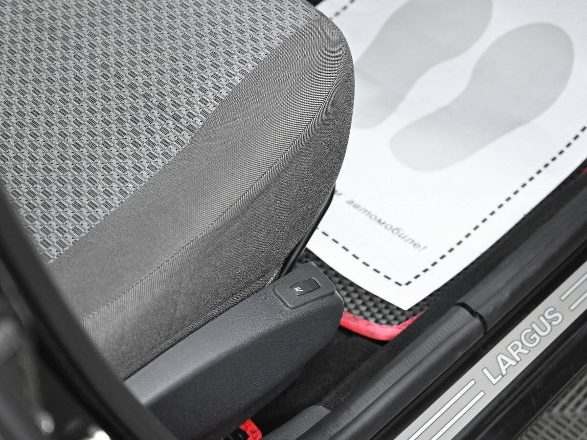 Lada (ВАЗ) Largus 2015 года с пробегом. Фото: #10