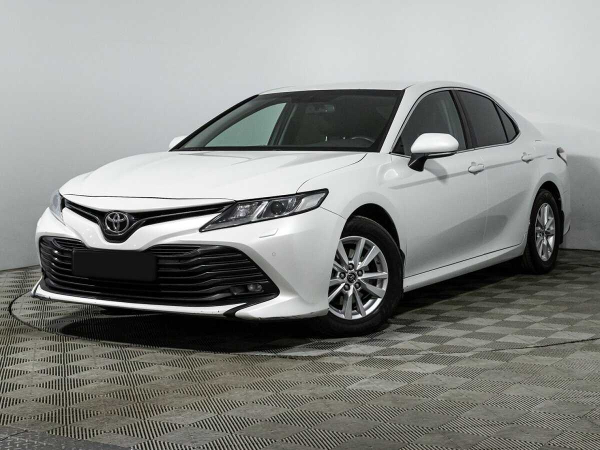 Toyota Camry 2018 года с пробегом. Посмотреть фото