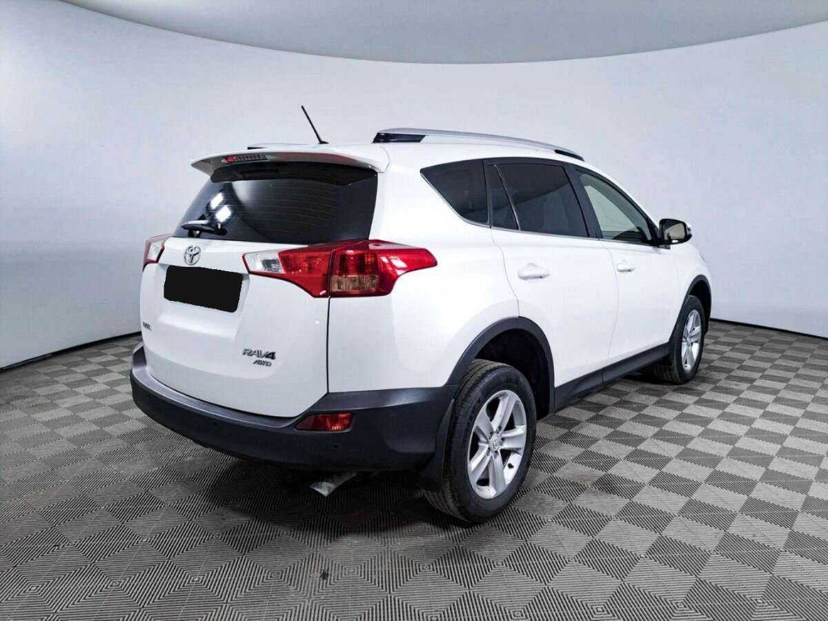 Toyota RAV4 2014 года с пробегом. Фото: #4