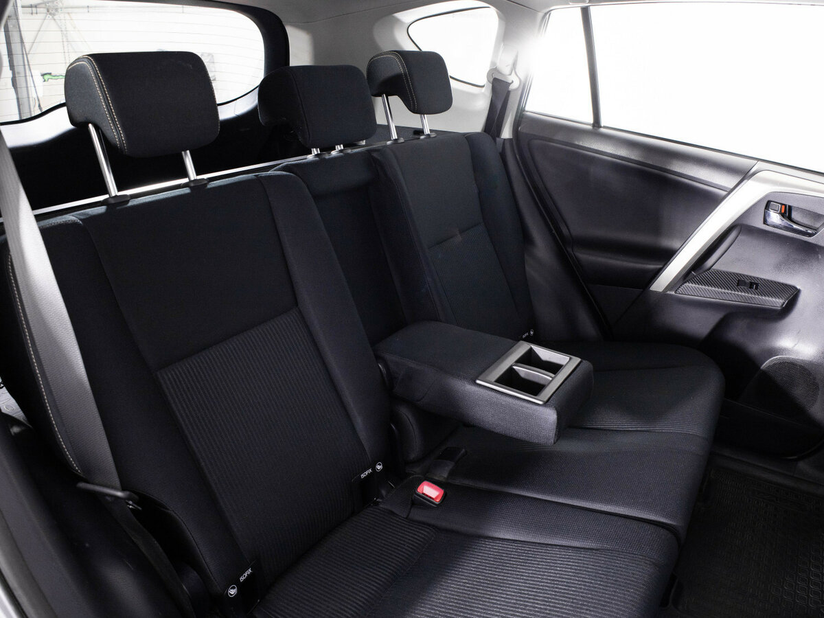 Toyota RAV4 2013 года с пробегом. Фото: #13