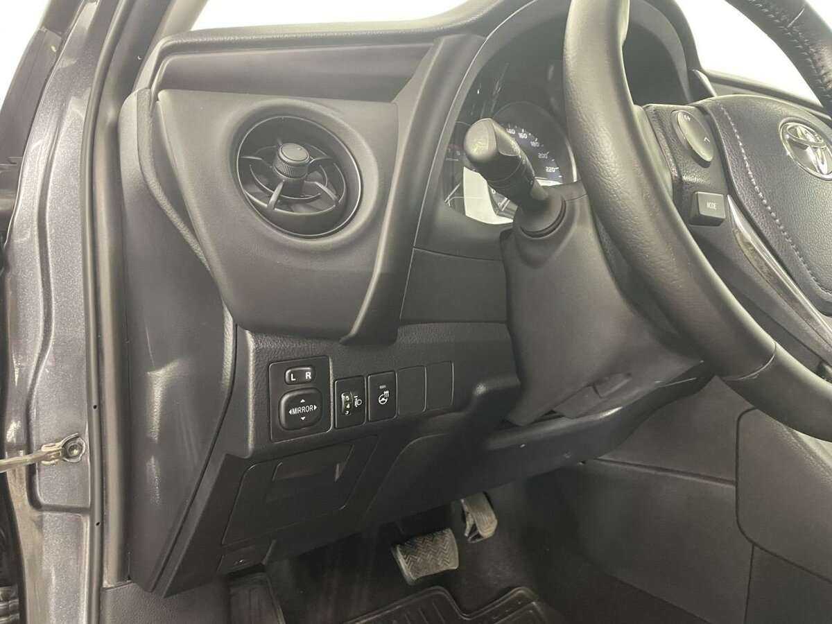 Toyota Corolla 2017 года с пробегом. Фото: #8