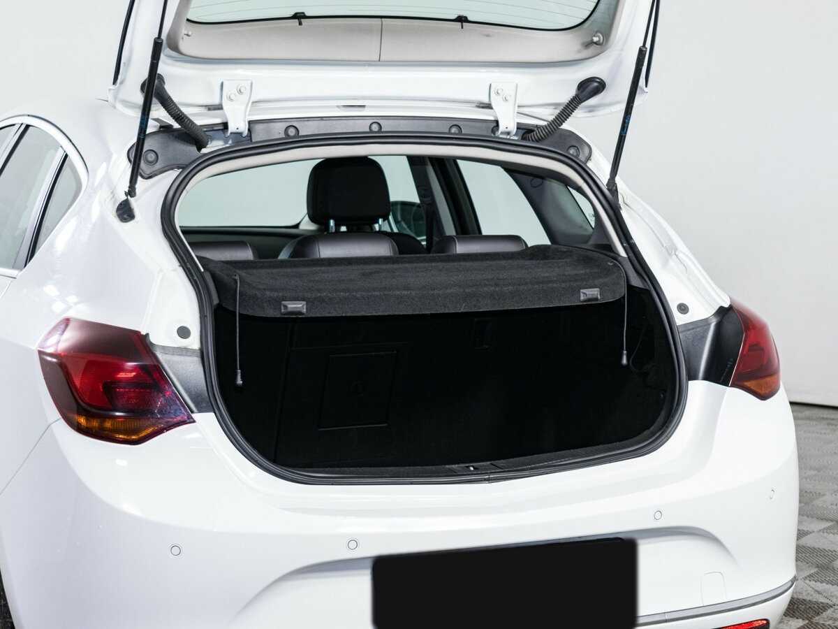 Opel Astra 2012 года с пробегом. Фото: #6