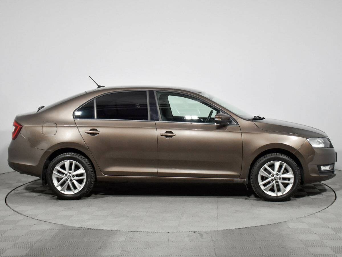 Skoda Rapid 2018 года с пробегом. Фото: #3