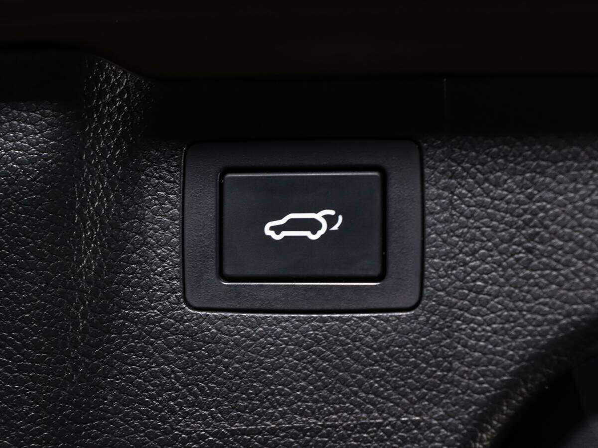 Hyundai Santa Fe 2018 года с пробегом. Фото: #18