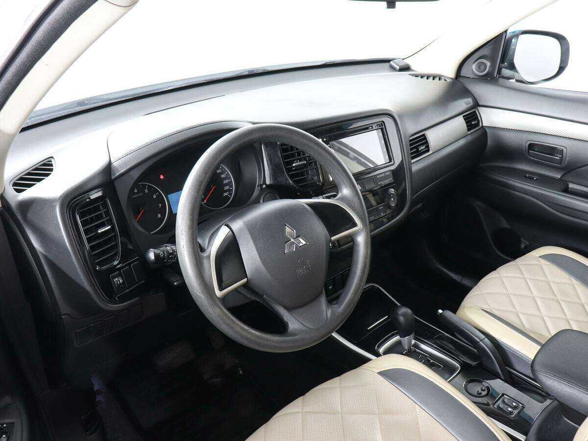 Mitsubishi Outlander 2017 года с пробегом. Фото: #8