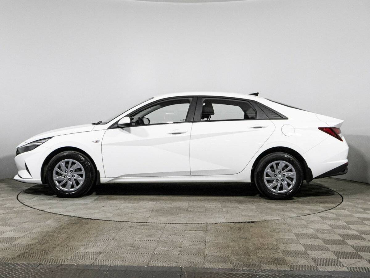 Hyundai Elantra 2021 года с пробегом. Фото: #7