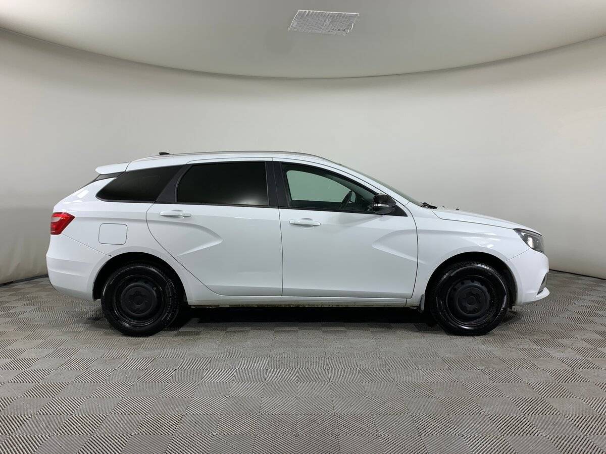 Lada (ВАЗ) Vesta 2021 года с пробегом. Фото: #3