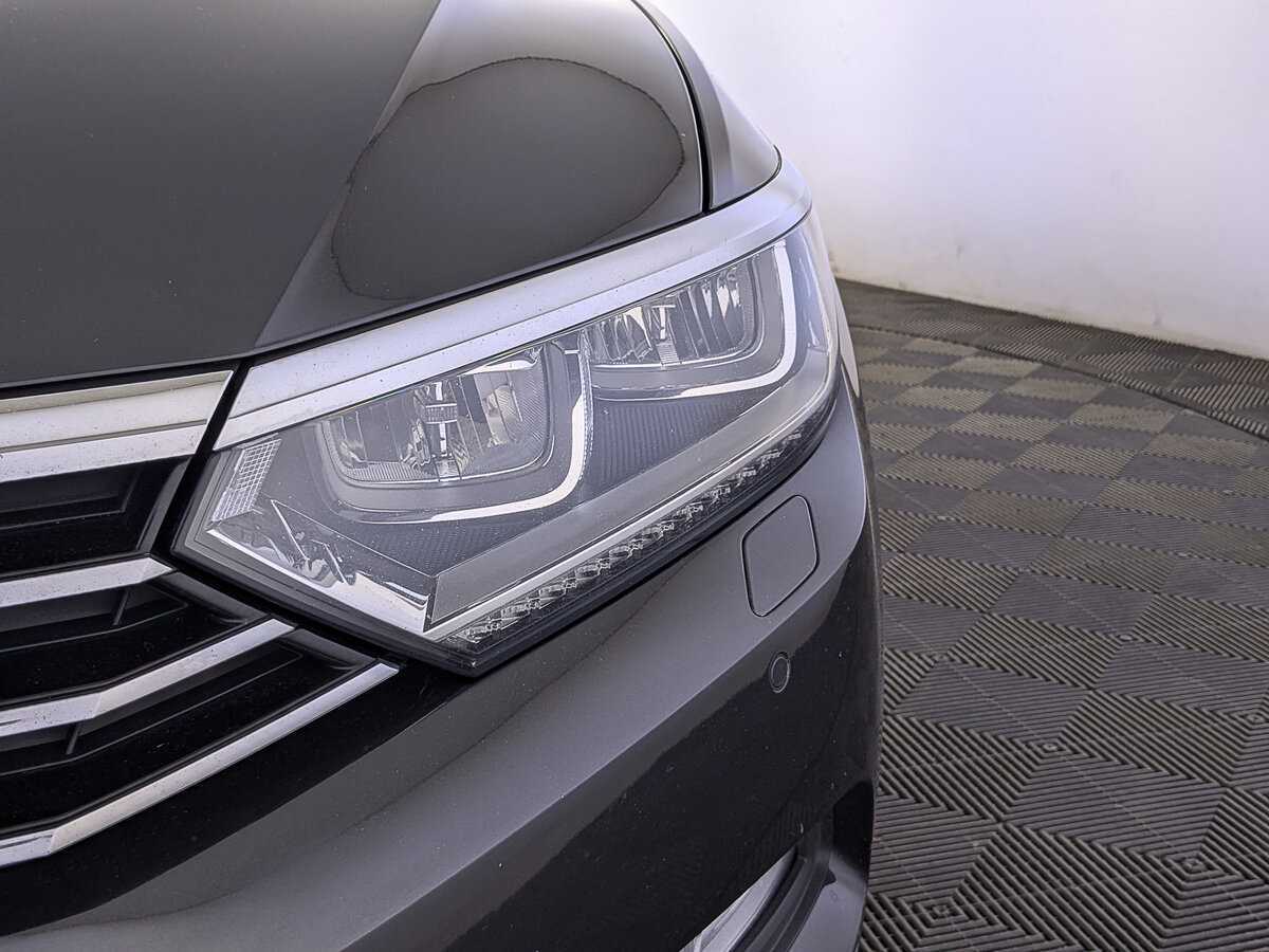 Volkswagen Passat 2019 года с пробегом. Фото: #10