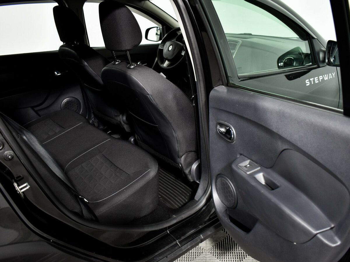 Renault Sandero 2016 года с пробегом. Фото: #11