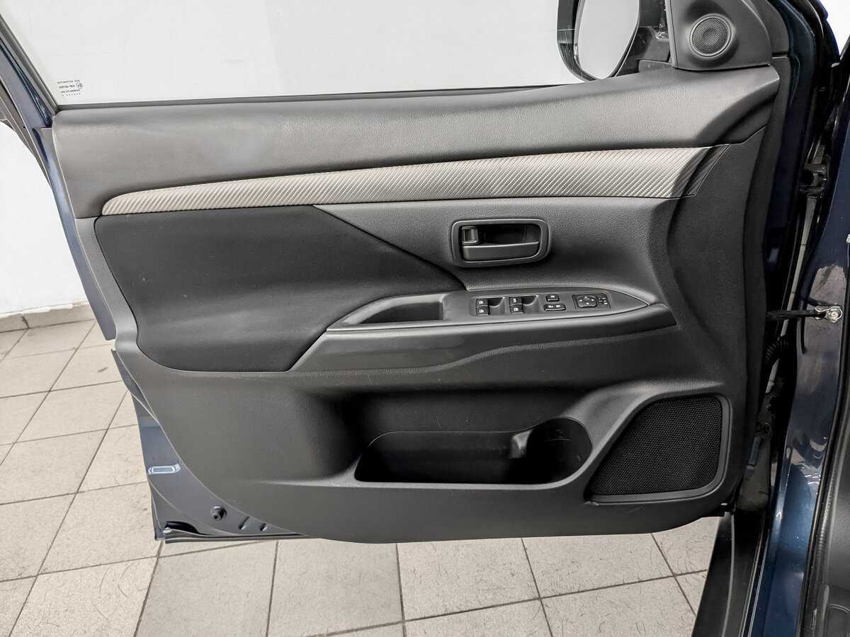 Mitsubishi Outlander 2017 года с пробегом. Фото: #18