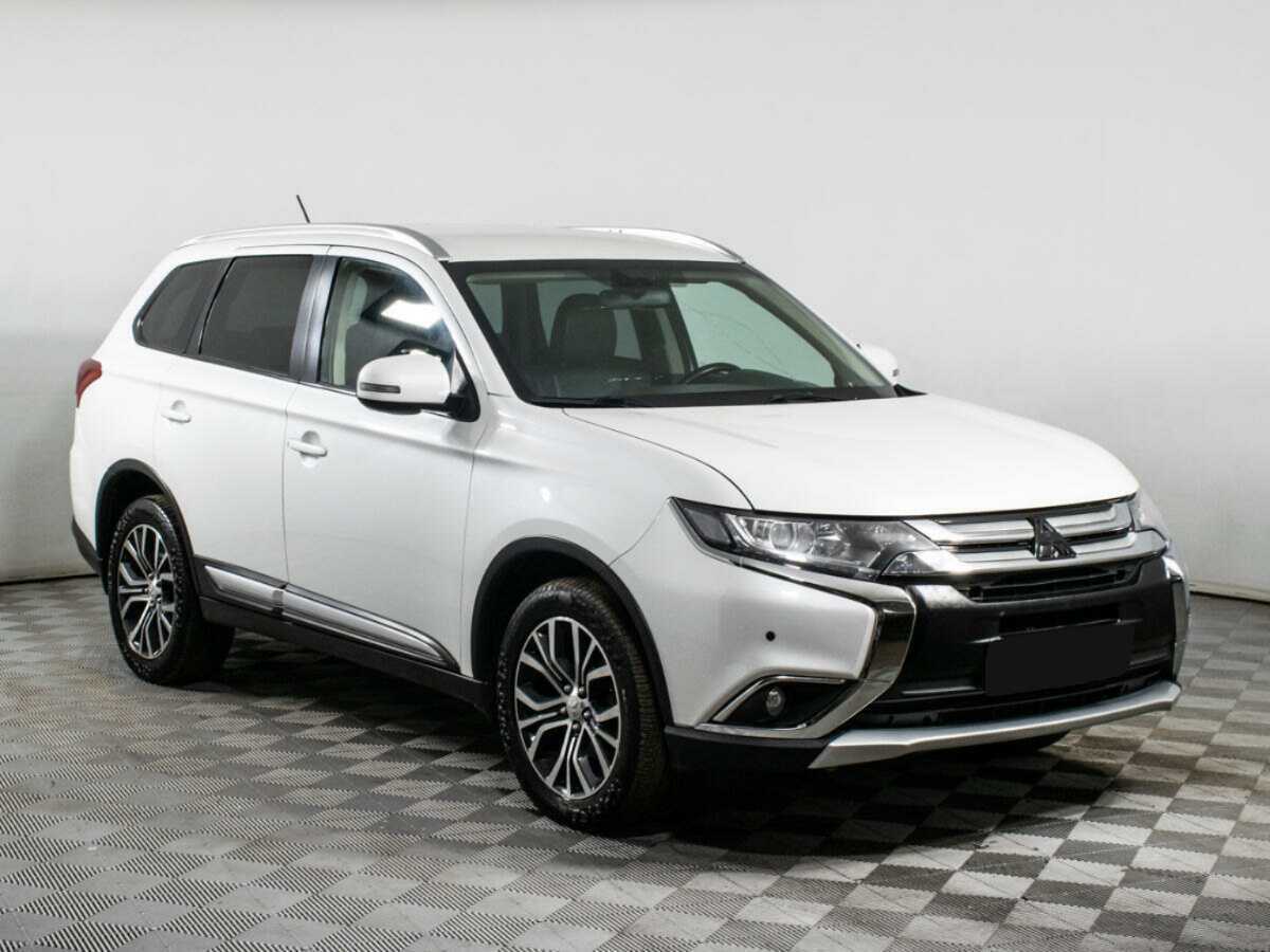 Mitsubishi Outlander 2016 года с пробегом. Фото: #2