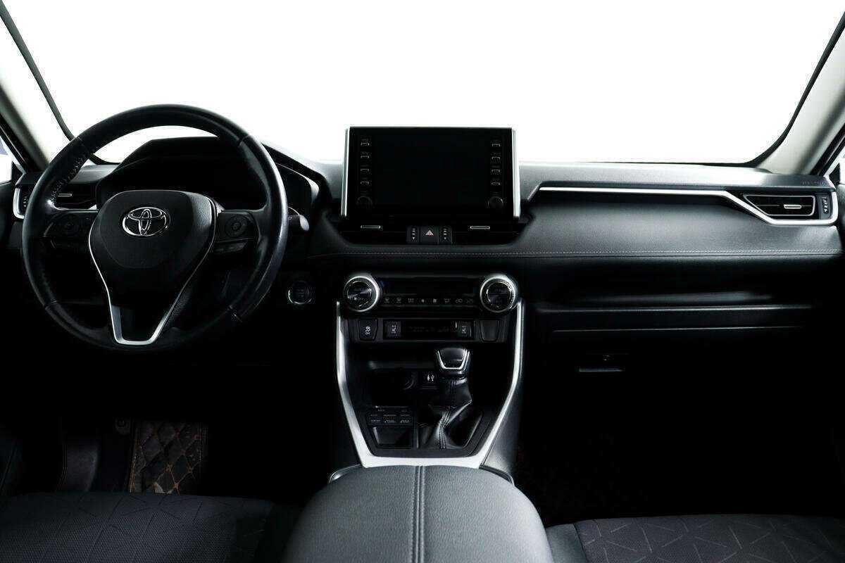 Toyota RAV4 2020 года с пробегом. Фото: #10