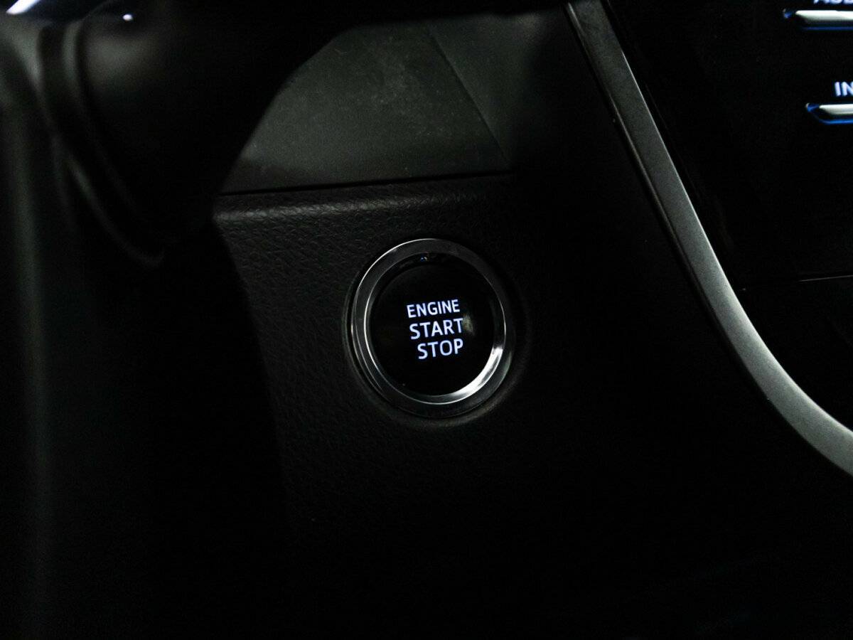 Toyota Camry 2020 года с пробегом. Фото: #18