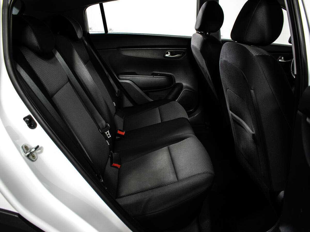 Kia Rio 2021 года с пробегом. Фото: #9