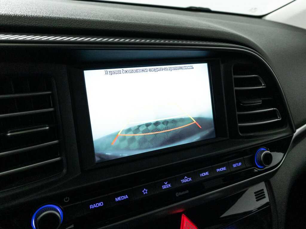 Hyundai Elantra 2019 года с пробегом. Фото: #17