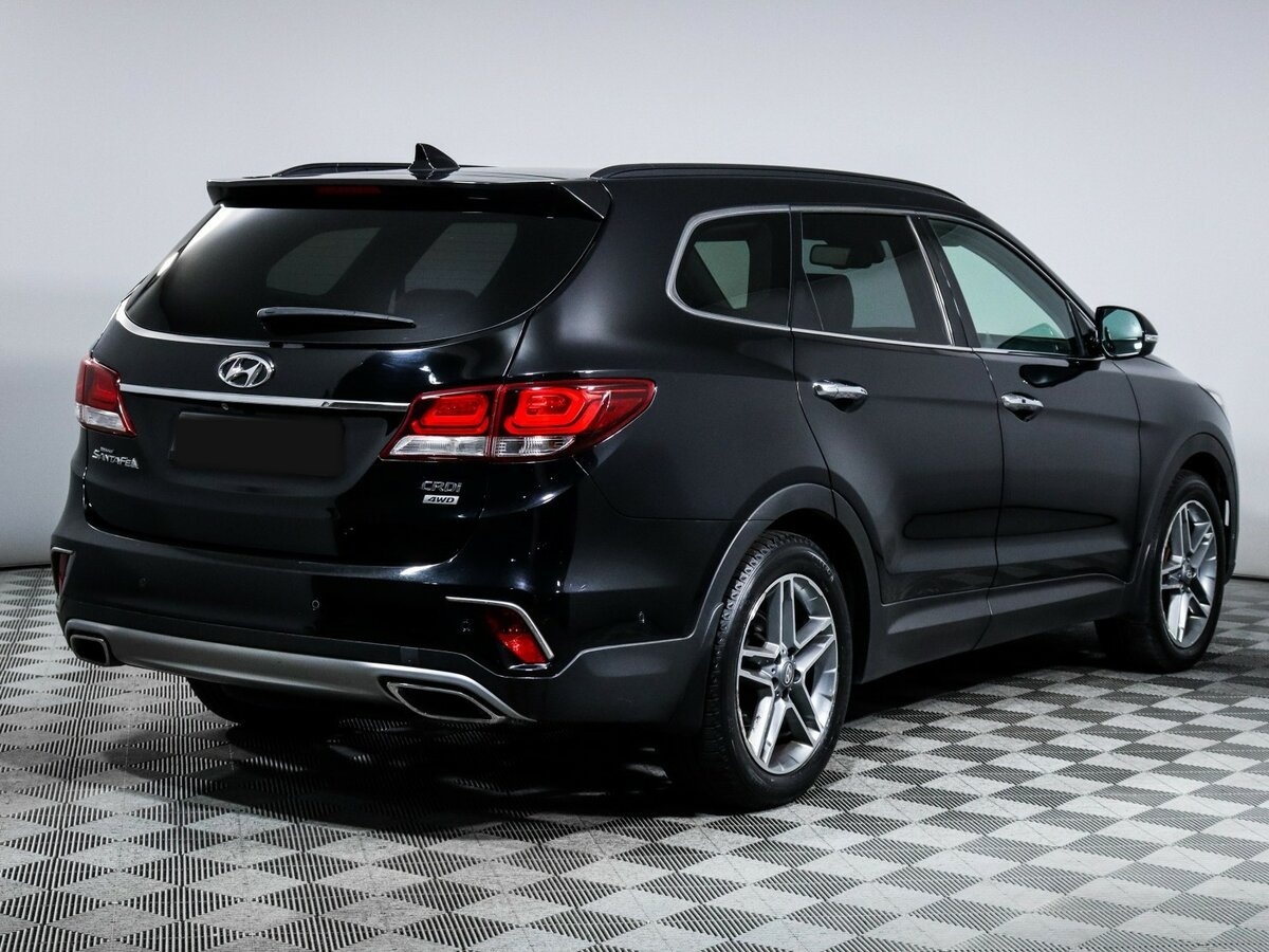 Hyundai Santa Fe 2017 года с пробегом. Фото: #4