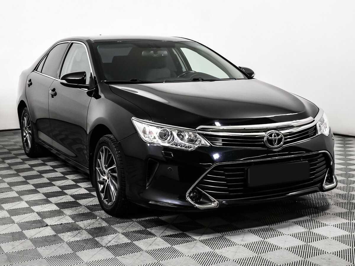 Toyota Camry 2018 года с пробегом. Фото: #2