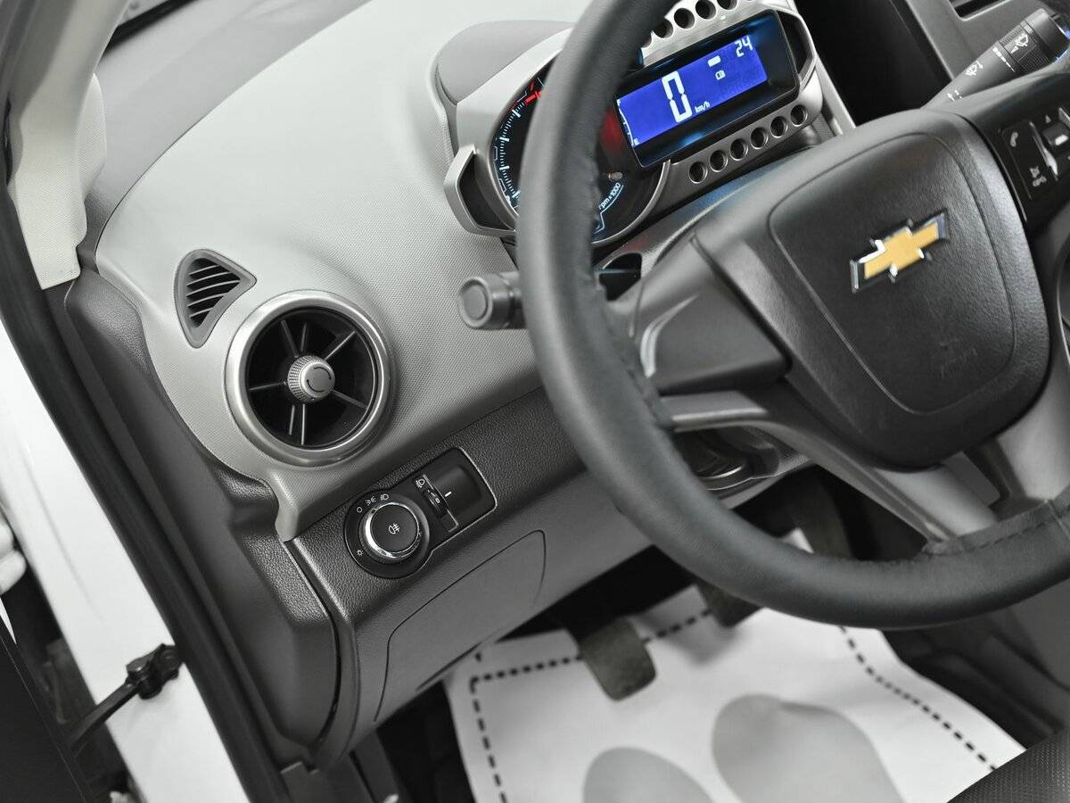 Chevrolet Aveo 2012 года с пробегом. Фото: #6