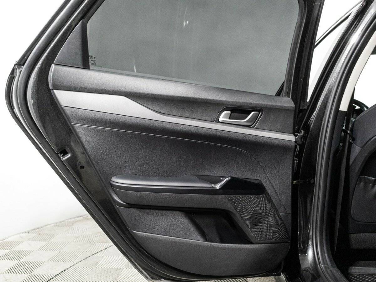 Kia K5 2021 года с пробегом. Фото: #24