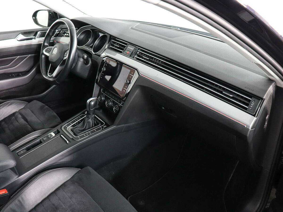 Volkswagen Passat 2020 года с пробегом. Фото: #9