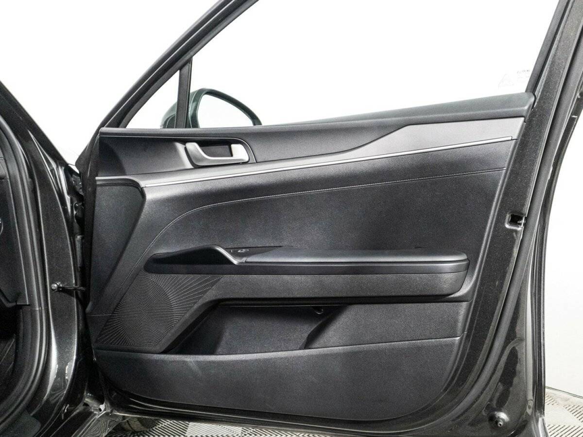 Kia K5 2021 года с пробегом. Фото: #26