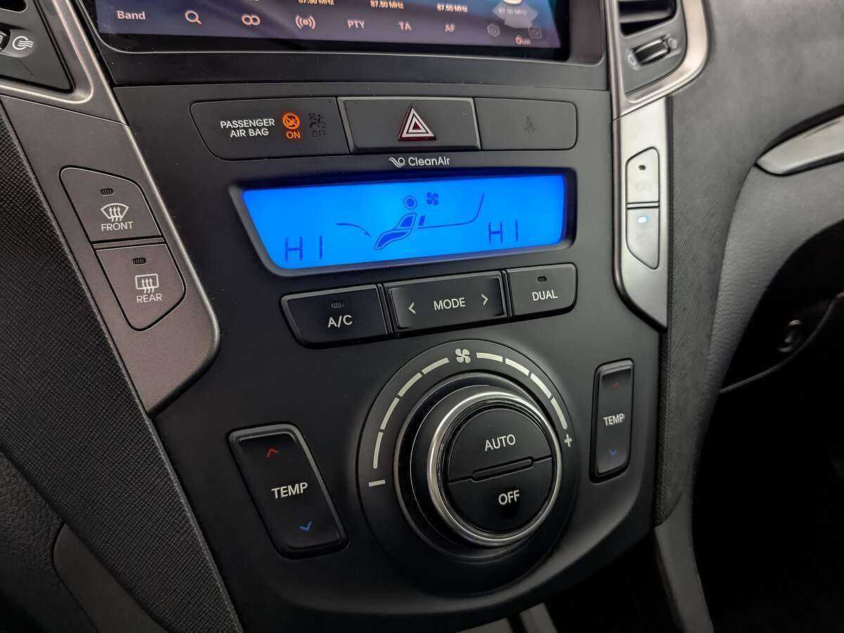 Hyundai Santa Fe 2013 года с пробегом. Фото: #16