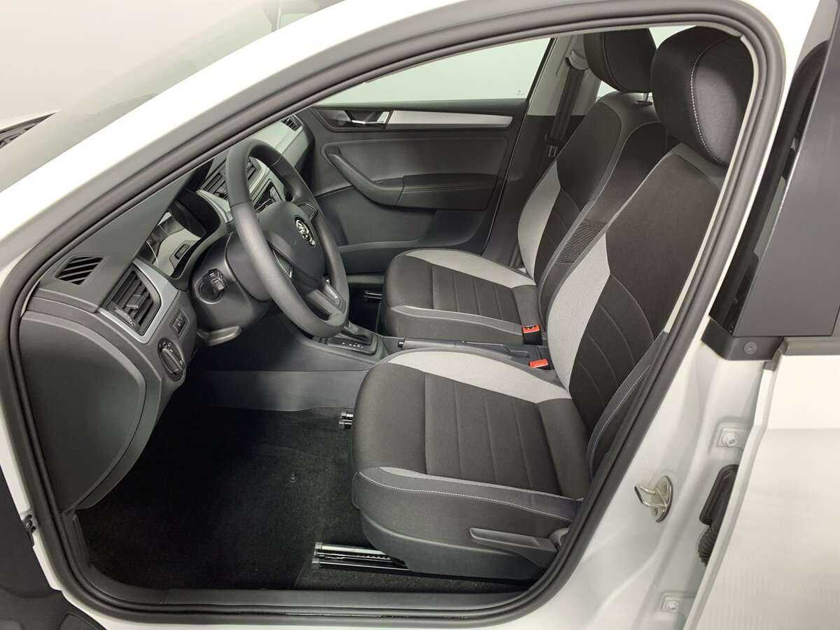 Skoda Rapid 2019 года с пробегом. Фото: #13