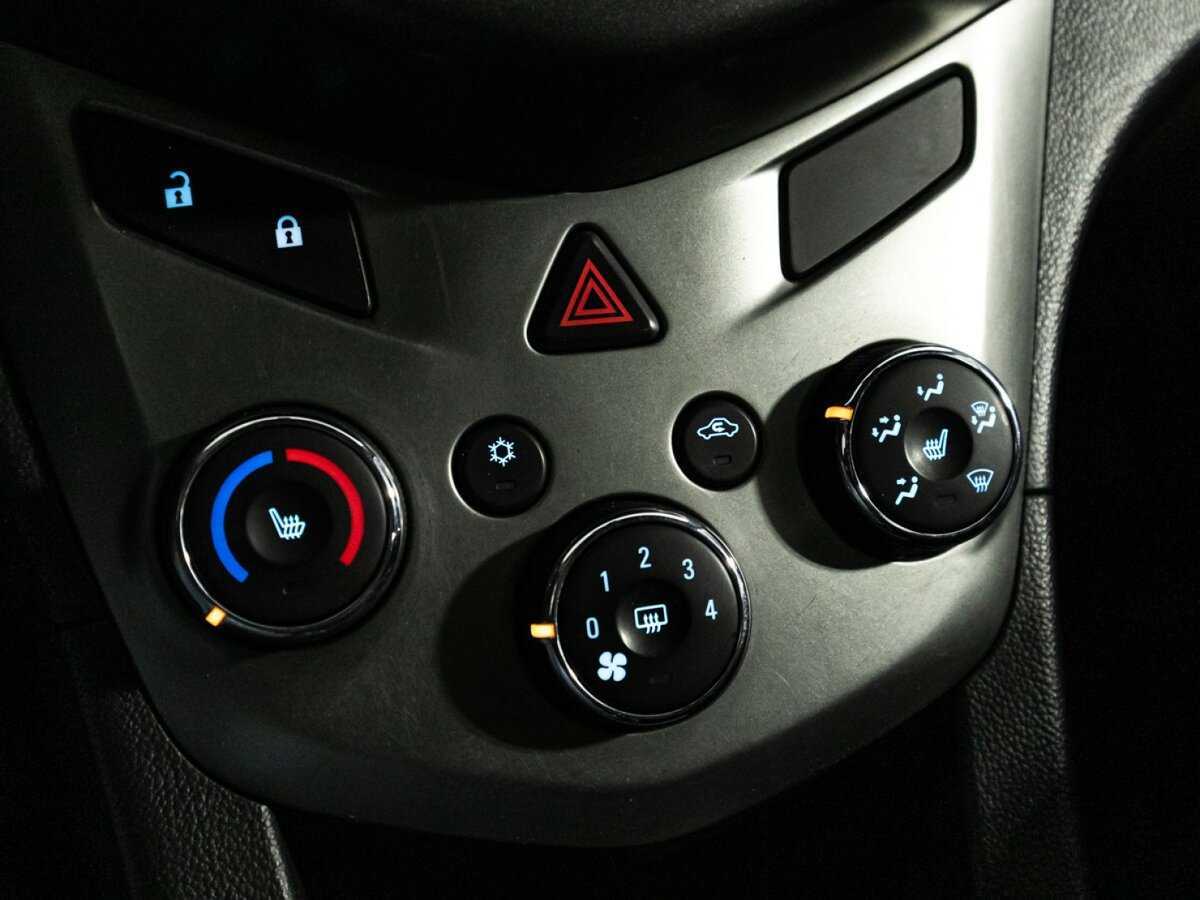 Chevrolet Aveo 2015 года с пробегом. Фото: #14