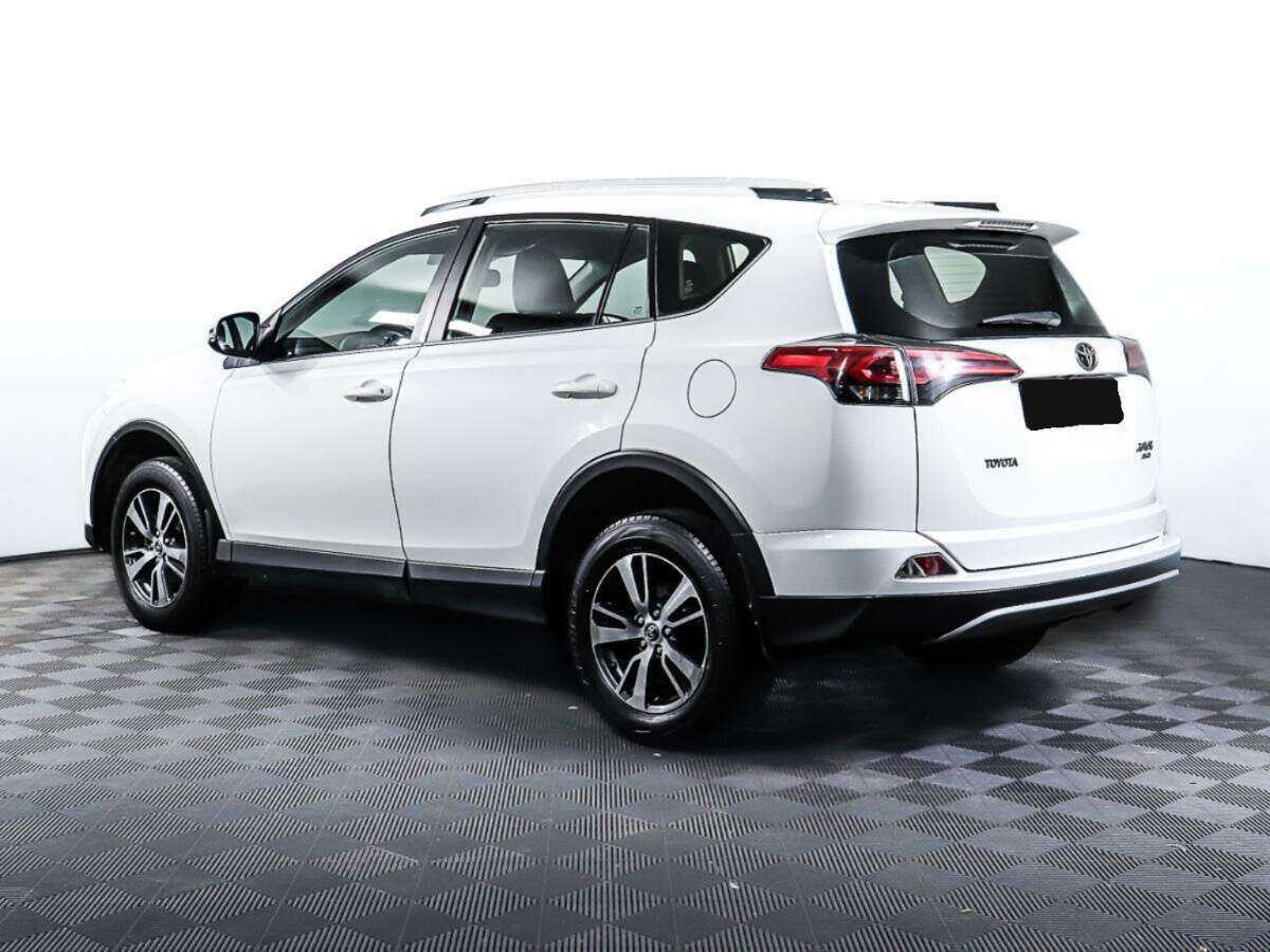Toyota RAV4 2018 года с пробегом. Фото: #6