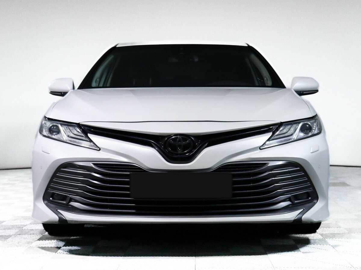 Toyota Camry 2019 года с пробегом. Фото: #1