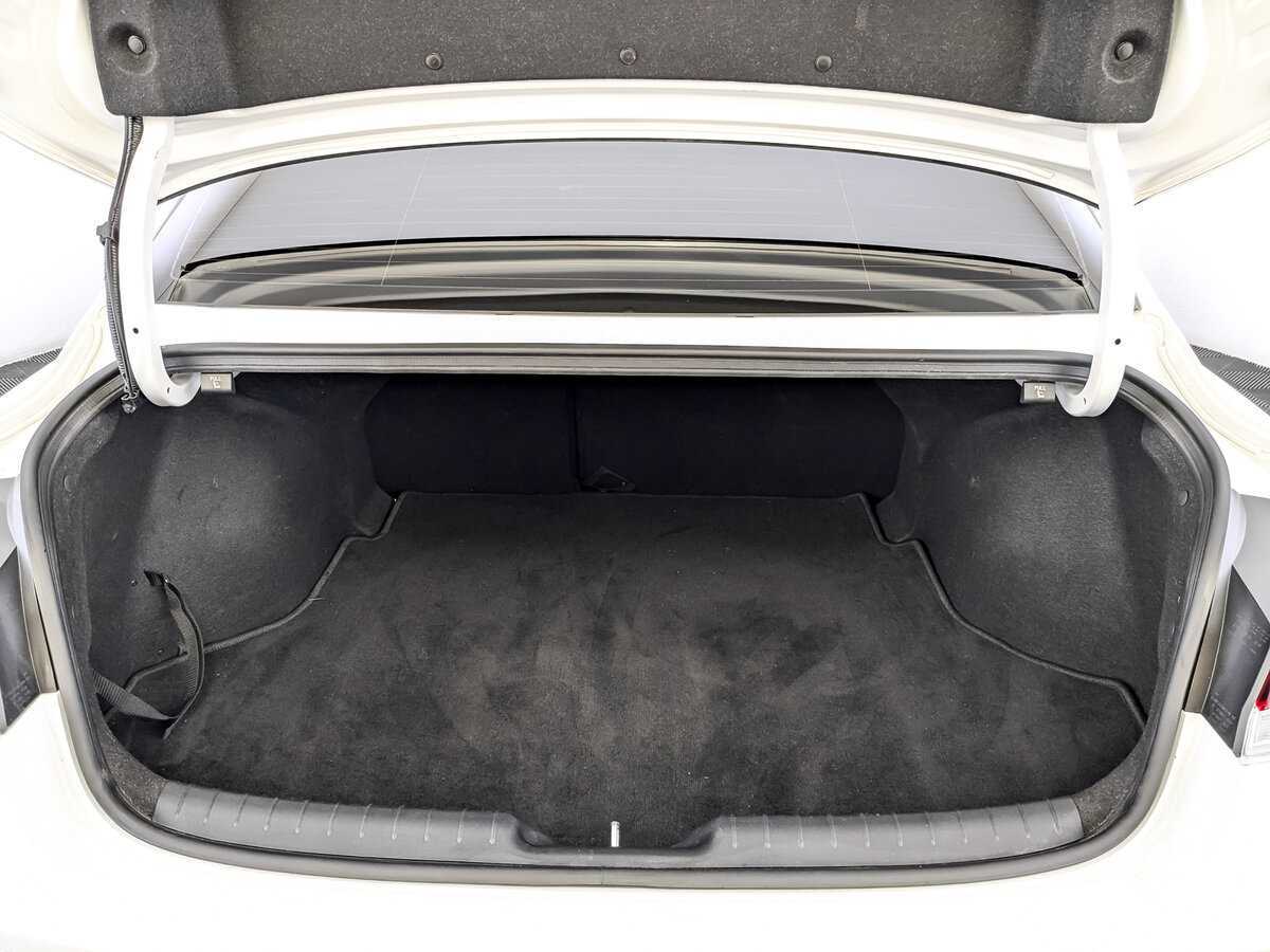 Hyundai Elantra 2021 года с пробегом. Фото: #9