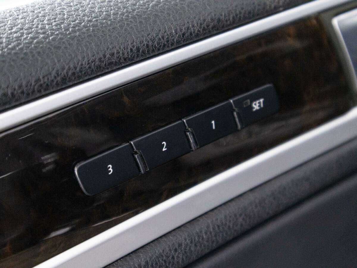 Volkswagen Touareg 2012 года с пробегом. Фото: #12