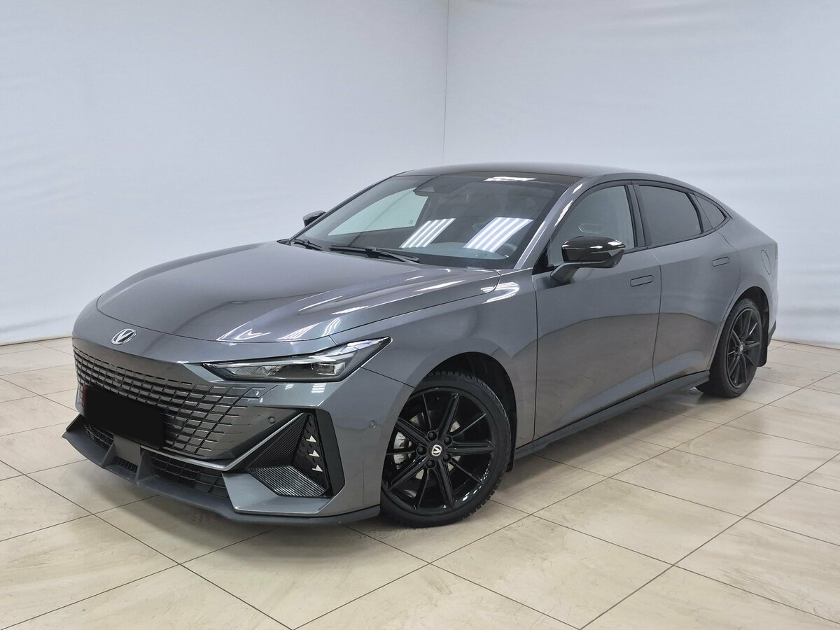 Changan UNI-V 2024 года с пробегом. Посмотреть фото