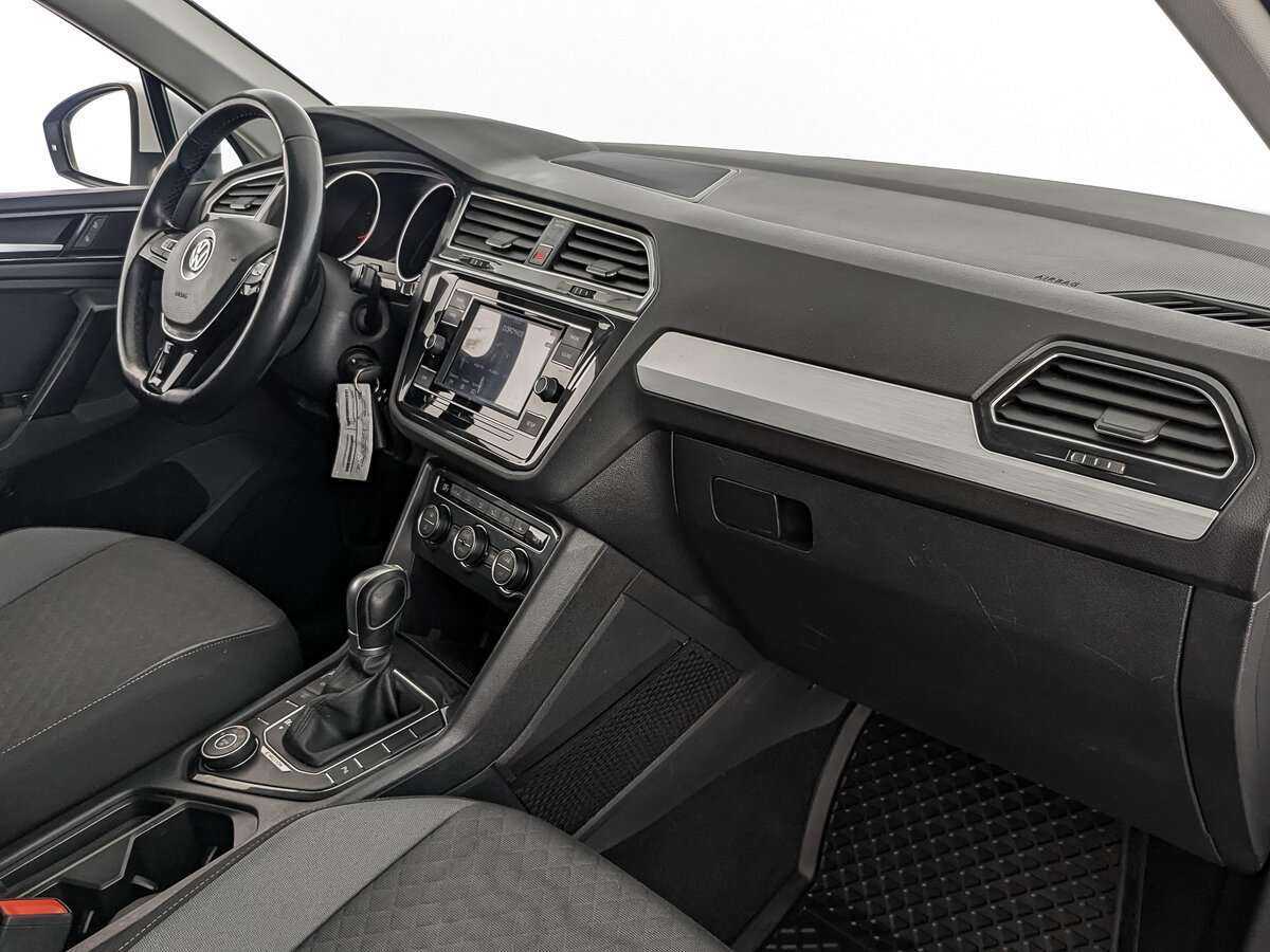 Volkswagen Tiguan 2018 года с пробегом. Фото: #8