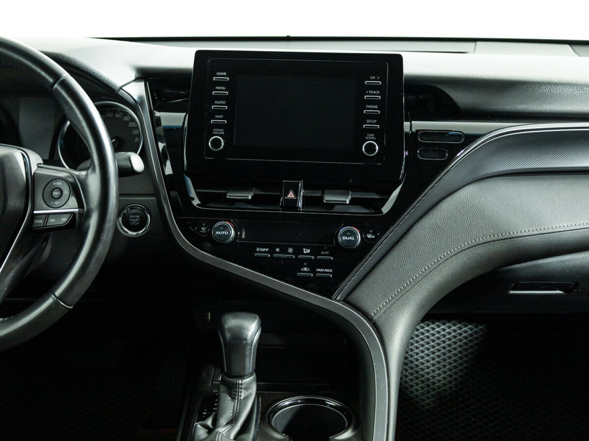 Toyota Camry 2021 года с пробегом. Фото: #12