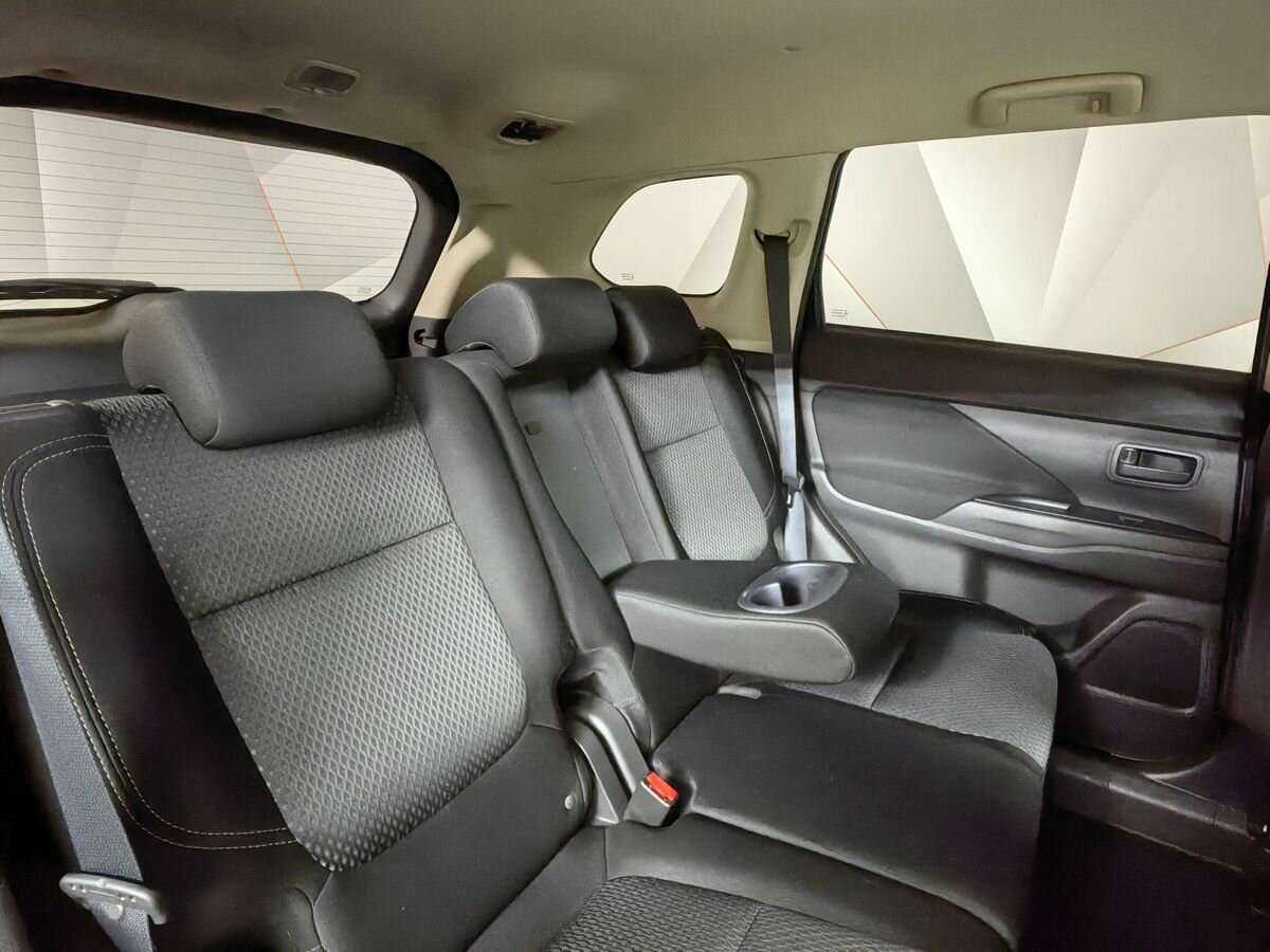 Mitsubishi Outlander 2018 года с пробегом. Фото: #10