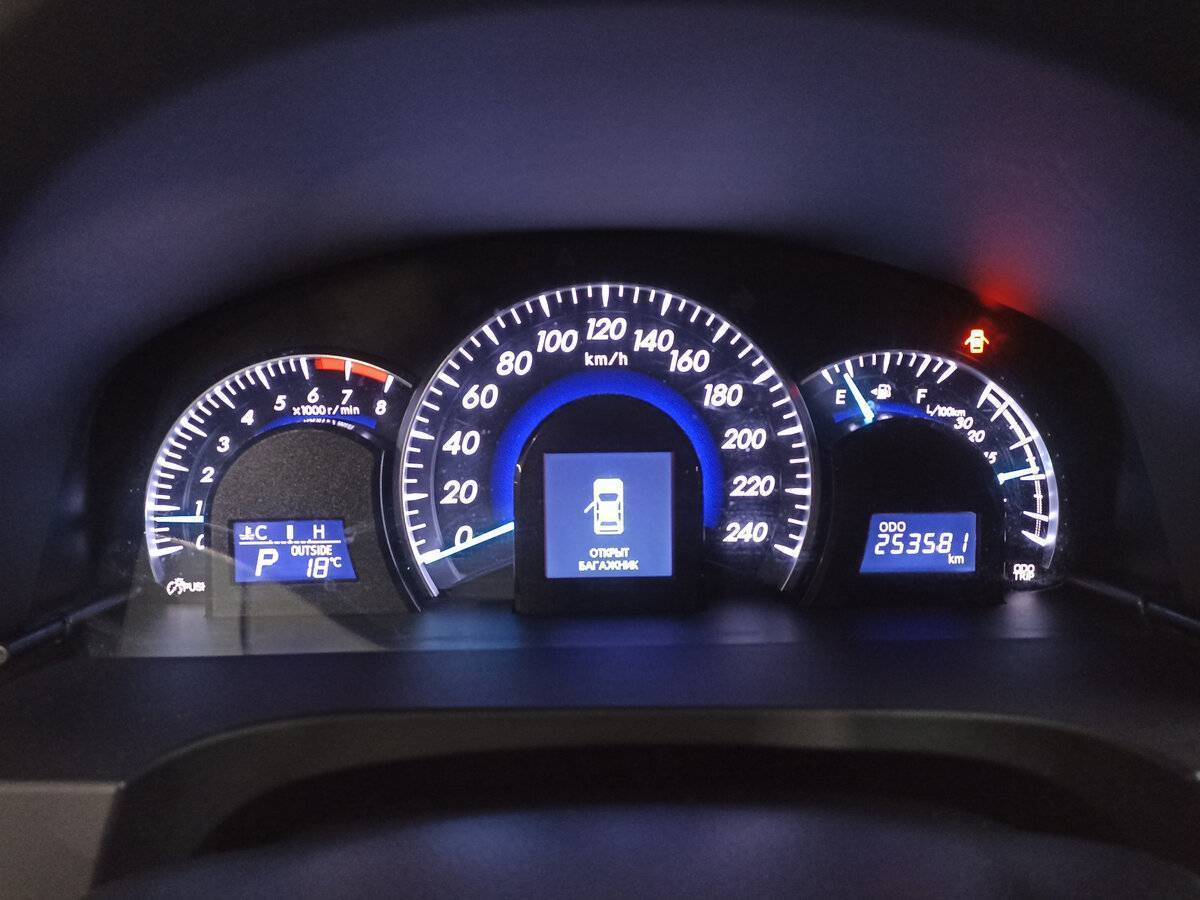 Toyota Camry 2014 года с пробегом. Фото: #12