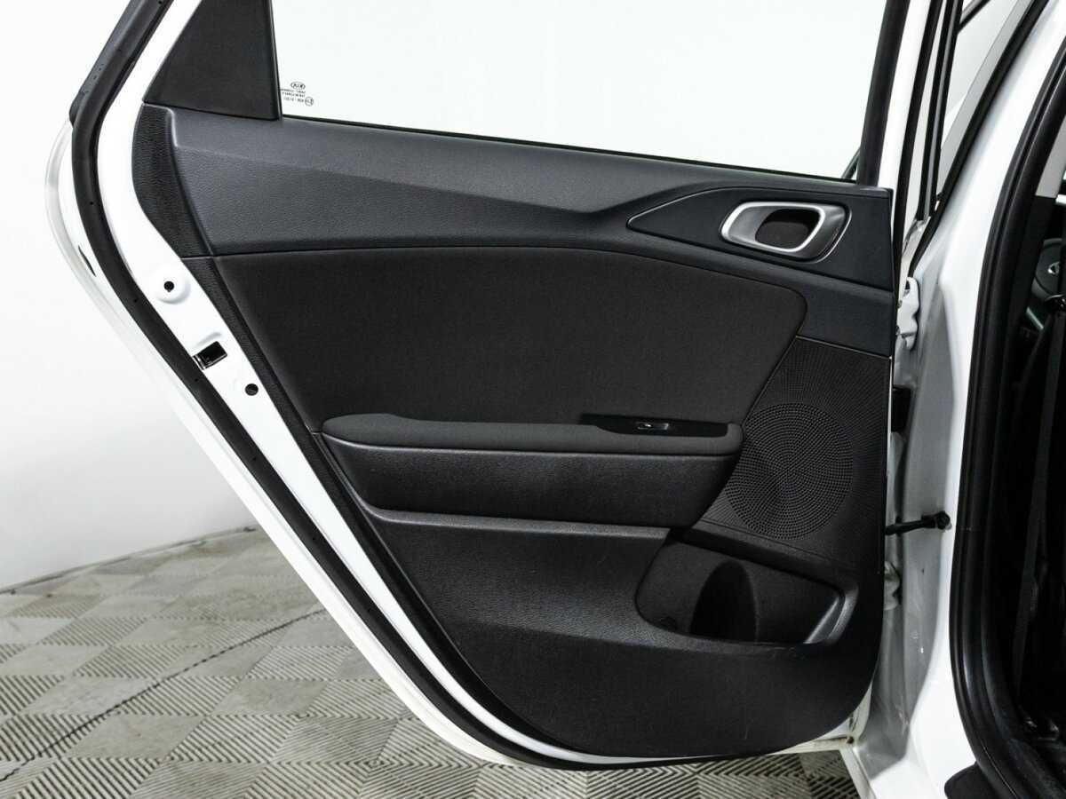 Kia Ceed 2020 года с пробегом. Фото: #27