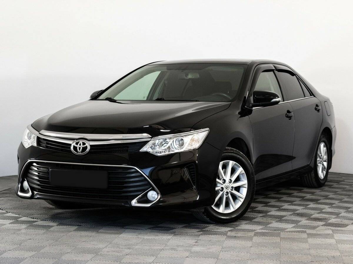 Toyota Camry 2017 года с пробегом. Посмотреть фото