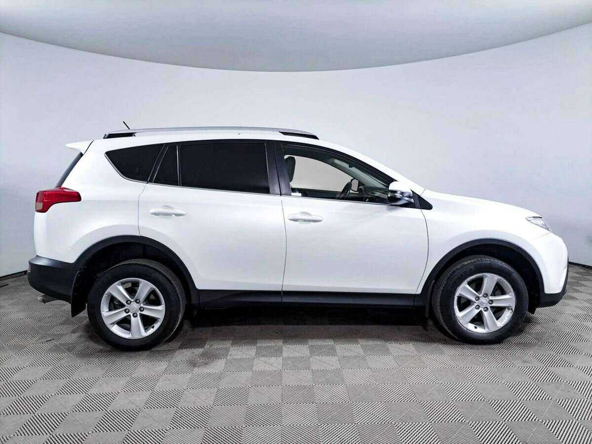 Toyota RAV4 2014 года с пробегом. Фото: #3