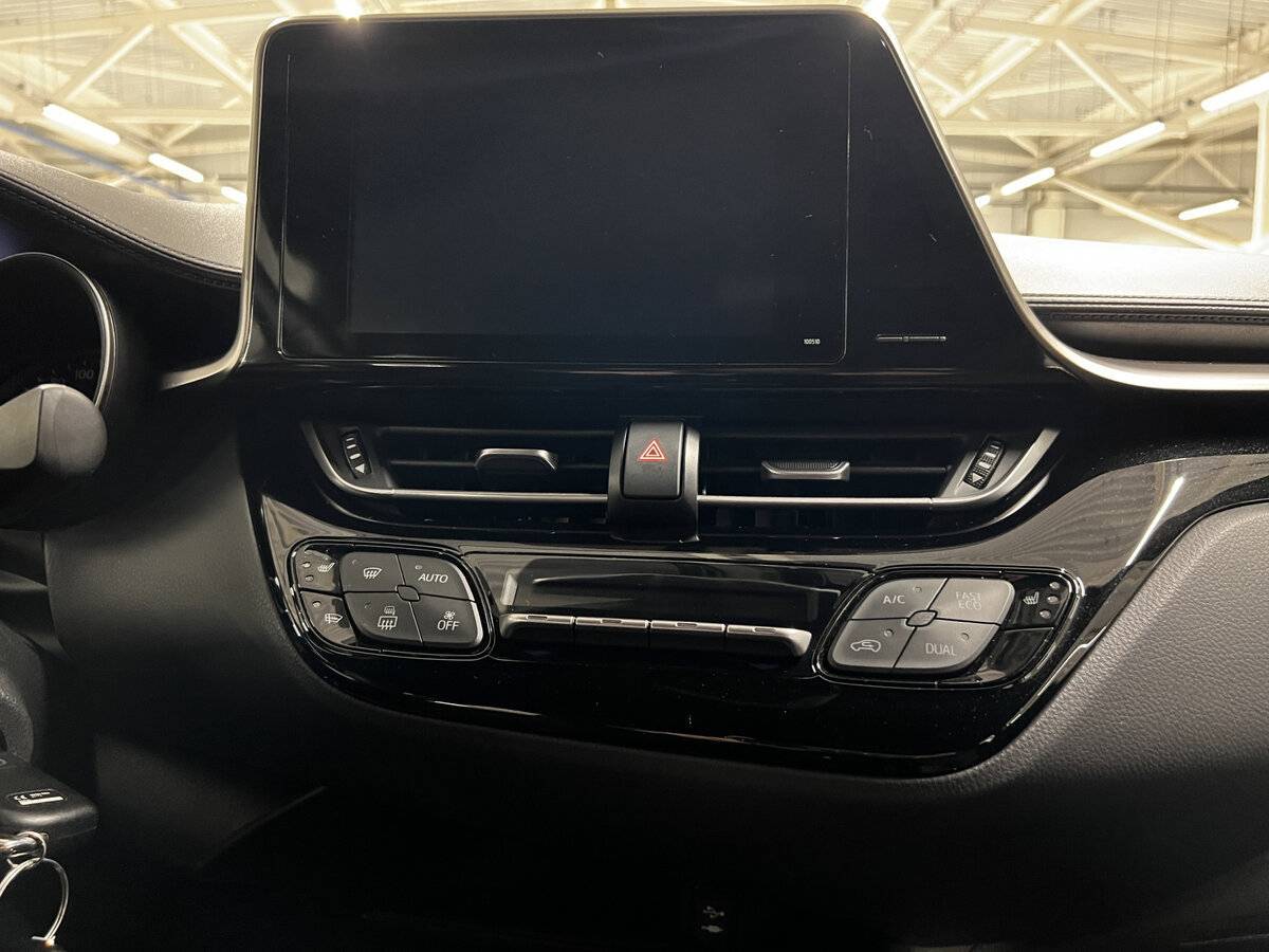 Toyota C-HR 2019 года с пробегом. Фото: #14