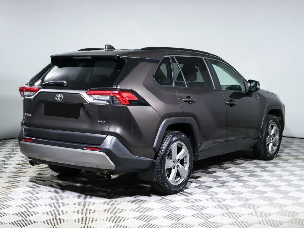 Toyota RAV4 2019 года с пробегом. Фото: #3