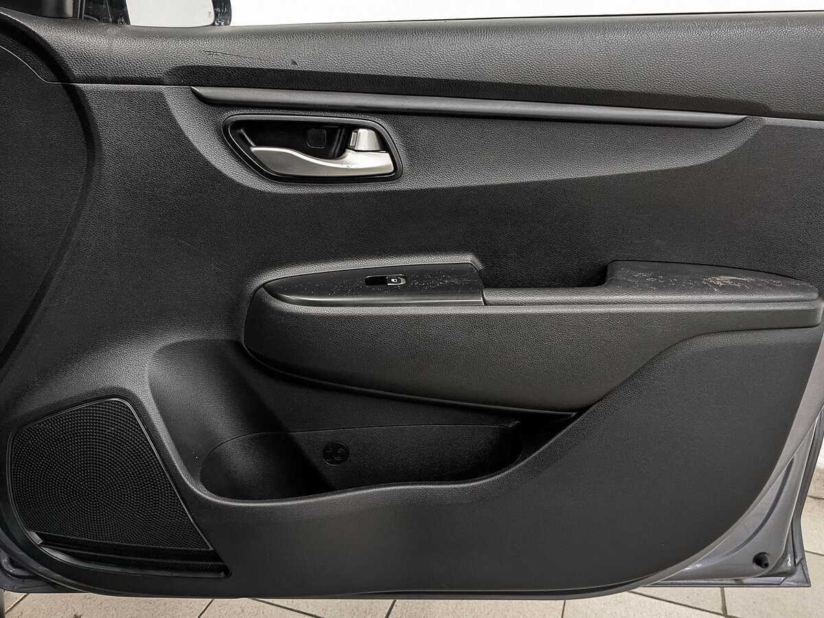 Kia Rio 2020 года с пробегом. Фото: #20