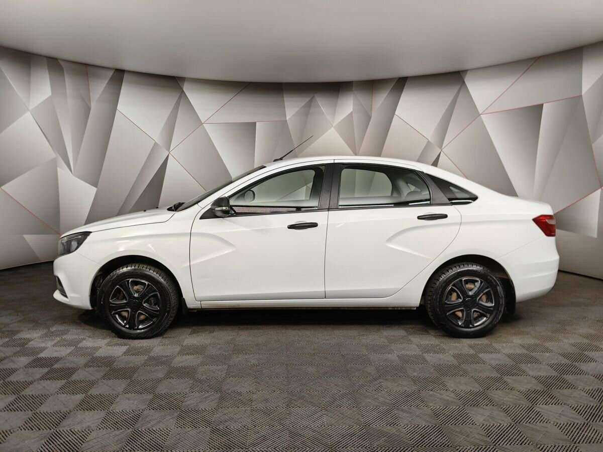 Lada (ВАЗ) Vesta 2018 года с пробегом. Фото: #4